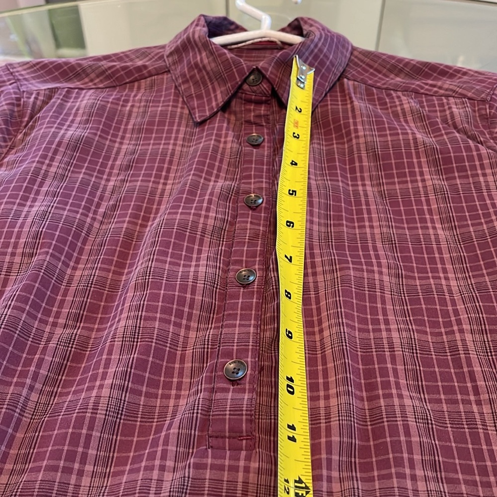 Royal Robbins,burgundy,length,quick dry,stretch,travel,mesh lined zip pocket,EUC